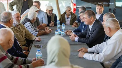 Başkan Tugay, Bayındır’da Yurttaşların Taleplerini Dinledi
