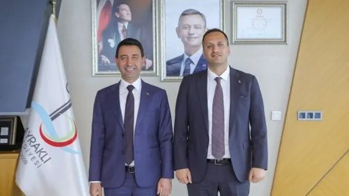 İrfan Önal Yakın Arkadaşı Ömer Eşki'yi Yalnız Bırakmadı: YENİ Parti'ye Geçiyor İddiası