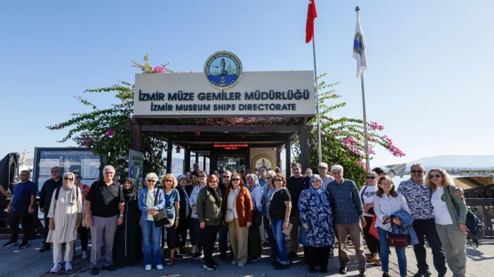 İzmir Büyükşehir Belediyesi'nden Emeklilere Özel Gezi: "Emeklilerimiz İzmir’i Keşfediyor"