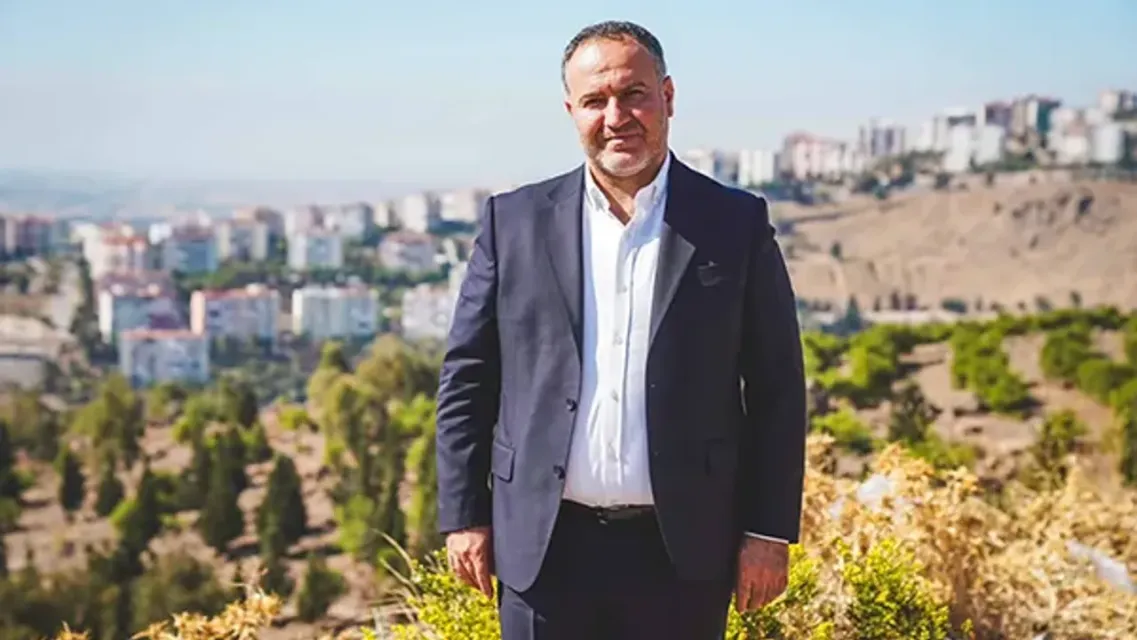 Meclis Üyesi Niyazi Arslan'dan Yıldız'a Sert Tepki: "Duruşu Olmayanın Makamı Olabilir Ama İtibarı Olmaz"