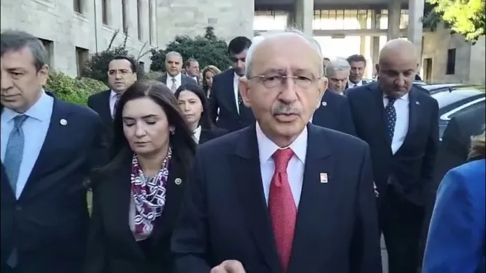 Kemal Kılıçdaroğlu'ndan Meclis Çıkışı Mersin Açıklaması: "Hiçbir Belediye Başkanı Soruşturma Aşamasında Tutuklanmamalı"
