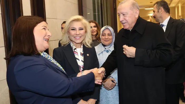 Foça Belediye Başkanı Saniye Bora Fıçı'dan Erdoğan'a İlçe Dosyası