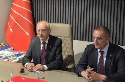 Kemal Kılıçdaroğlu’ndan Mersin Ziyareti: CHP İl Başkanlığı’nda Durum Değerlendirmesi Yapıldı