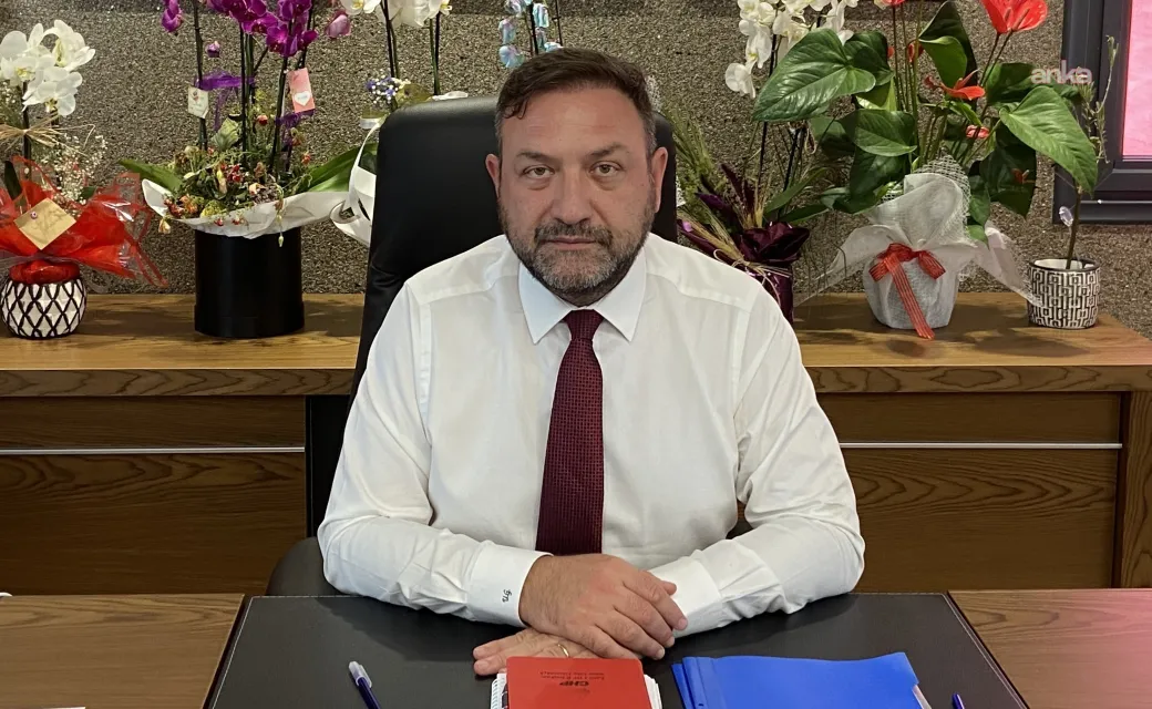 CHP İzmir İl Başkanı Utku Gümrükçü’den Bayraklı Mesajı: "Belediyenin Nimetlerinden Arkadaşlar Faydalanacak"