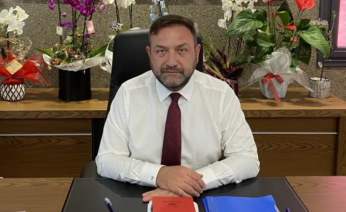 CHP İzmir İl Başkanı Utku Gümrükçü’den Bayraklı Mesajı: "Belediyenin Nimetlerinden Arkadaşlar Faydalanacak"