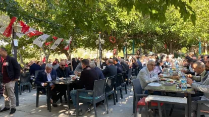 CHP Bornova’da Birlik ve Dayanışma Kahvaltısı: Utku Gümrükçü’den "Hesap Soracağız" Çıkışı