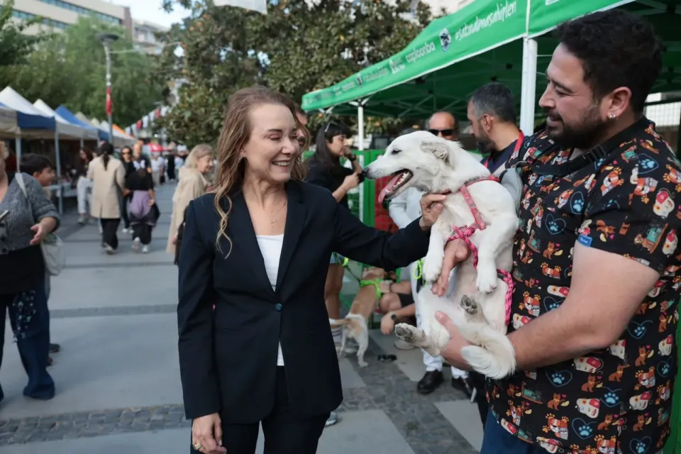 Konak’ta 7. Patilerin Festivali Coşkusu: "Satın Alma, Sahiplen!"