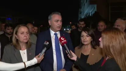 CHP Sözcüsü Müslim Sarı’dan Mersin Adliyesi Önünde Tutuksuz Yargılama Çağrısı