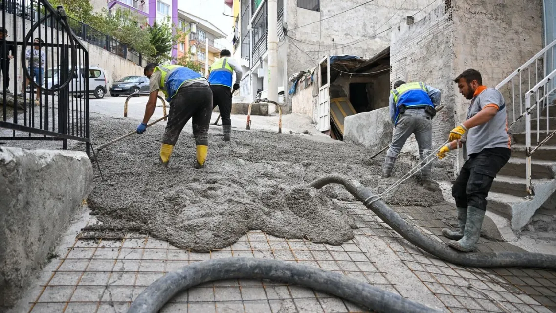 Bornova’da Bir Yol Sorunu Daha Çözüldü: Çamkule’de Yaya Güvenliği Ön Planda!