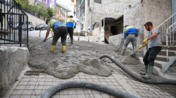 Bornova’da Bir Yol Sorunu Daha Çözüldü: Çamkule’de Yaya Güvenliği Ön Planda!