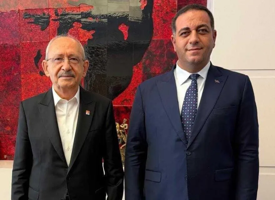 Kemal Kılıçdaroğlu, Narlıdere Belediye Başkanı Erman Uzun'u Genel Merkezde Kabul Etti