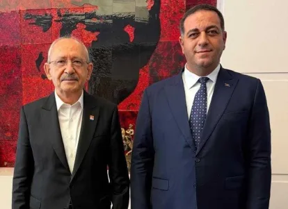 Kemal Kılıçdaroğlu, Narlıdere Belediye Başkanı Erman Uzun'u Genel Merkezde Kabul Etti