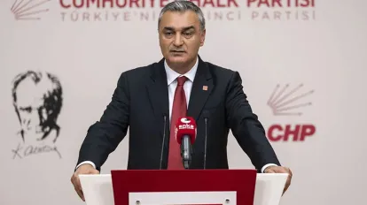 CHP'li Müslim Sarı'dan Özgür Özel'e Sert Tepki: "Hesap Ver, İzmir Halkından Özür Dile!"