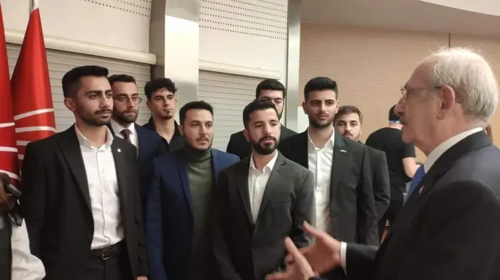 CHP Gençlik Kolları MYK Üyesi Canberk Keskin'den Siyasi Yozlaşma Analizi: "Kayıt Dışı Siyaset ve Meşruiyet Krizi"