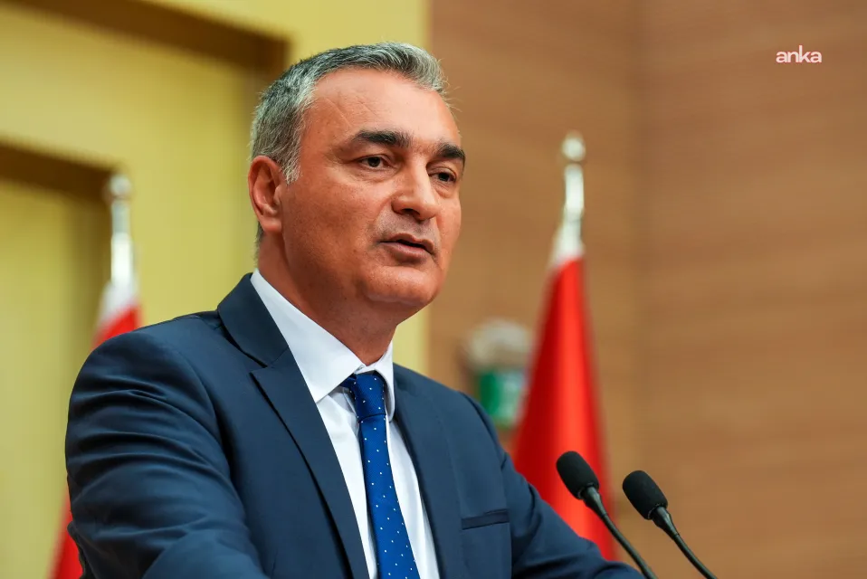 CHP Sözcüsü Müslim Sarı'dan Ataşehir Açıklaması: "Seçim Meşru Değildir, İlk Seçimde Yeniden Kazanacağız!"