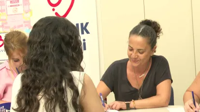 İzmir Büyükşehir Belediyesi'nden "Sağlık Gönüllüleri" Hamlesi: Gönüllü Ordusu Yeni Dönemde Büyüyor!