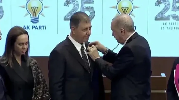 Cemil Tugay AK Parti'ye Geçişinin Perde Arkasını Anlattı: "İZBETON Borç Batağındaydı, Erdoğan'ın Kişiliğinden Etkilendim!"