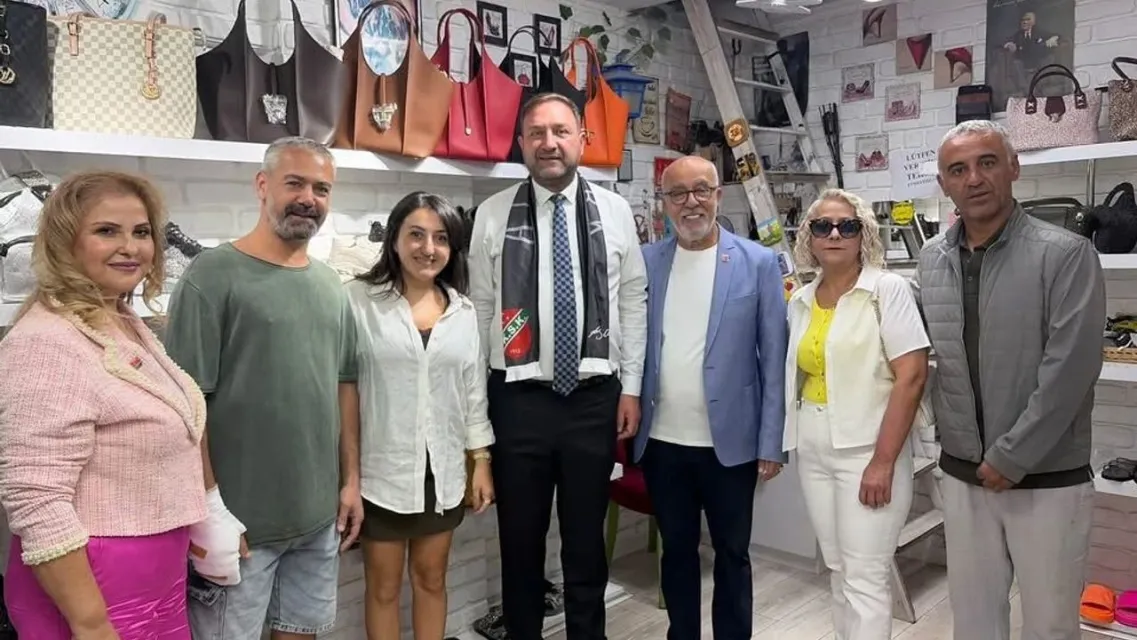 CHP’li Utku Gümrükçü Karabağlar Ve Karşıyaka’da Sahaya İndi: "Sokak Yangın Yeri!"