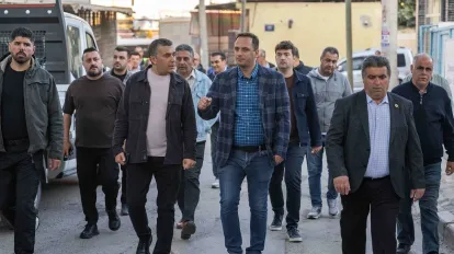 Başkan Ömer Eşki Sahaya İndi: Bornova Naldöken’e Asfalt, Aydınlatma Ve Yeni Park Müjdesi!