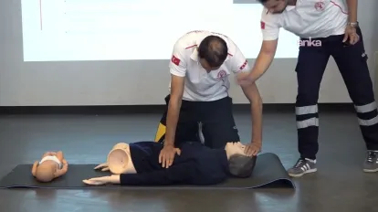 Bornova’da Hayat Kurtaran Dokunuş: Çocuklar İçin İlk Yardım Seferberliği Başladı!
