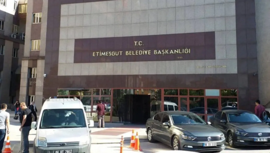 Etimesgut Belediyesi'nde İkinci Dalga Operasyon: Başkan Yardımcıları Dahil 25 Gözaltı!
