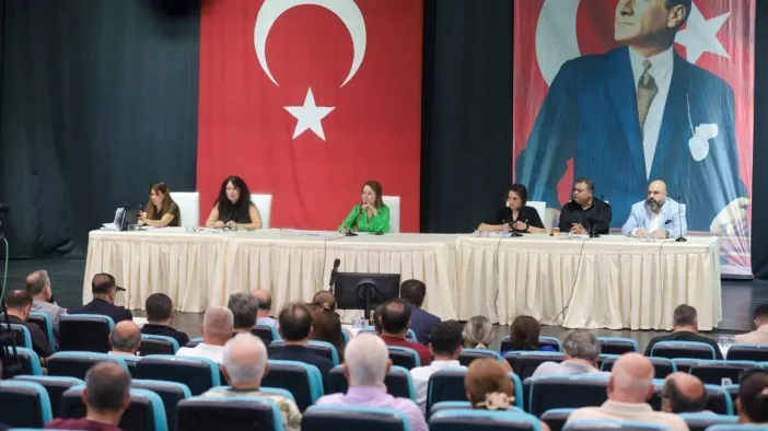 Konak Belediye Meclisi’nde Bütçe Ve Mahalle Boykotu: CHP’li Üyeler Toplantıya Katılmadı!