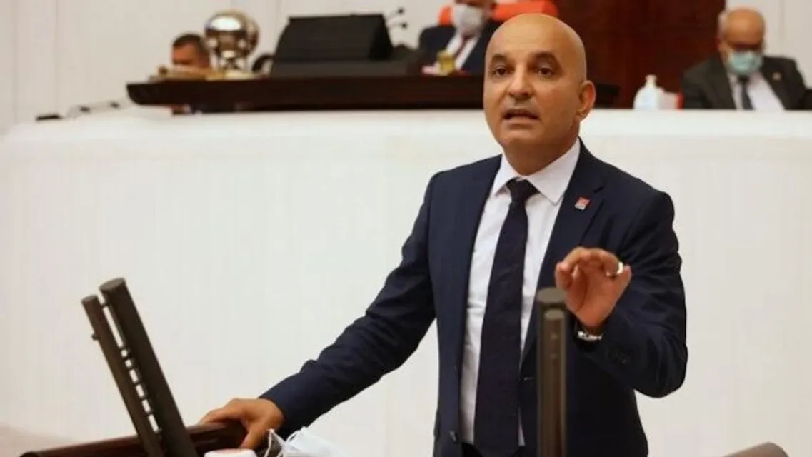 CHP İzmir Milletvekili Mahir Polat'tan Çarpıcı İddia: "Cemil Tugay Ağlayarak Celal Çelik'in Elini Öpmeye Kalkıştı"