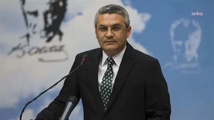 CHP’li Oğuz Kaan Salıcı’dan Azerbaycan’daki Başörtüsü Uygulamalarına Tepki: "Bir Millet İki Devlet Olmanın Gereği Özgürlükleri Savunmaktır"