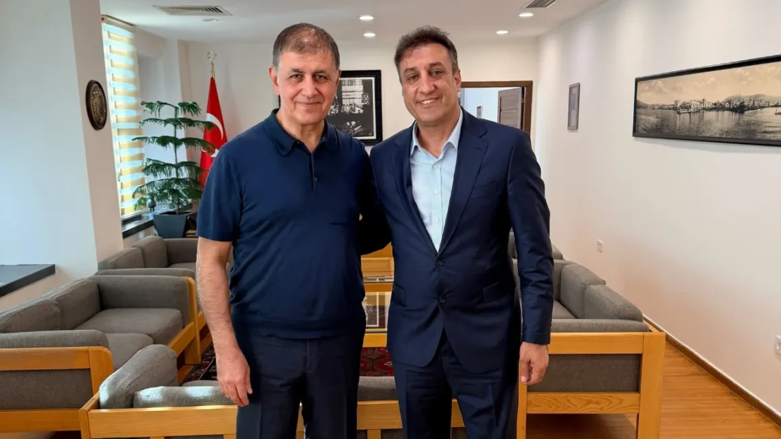 Buca Belediye Başkan Yardımcısı Eşref Çakır’dan Cemil Tugay’a Övgü Dolu Sözler: "İzmir İçin Bir Deha, Büyük Bir Umutsunuz!"