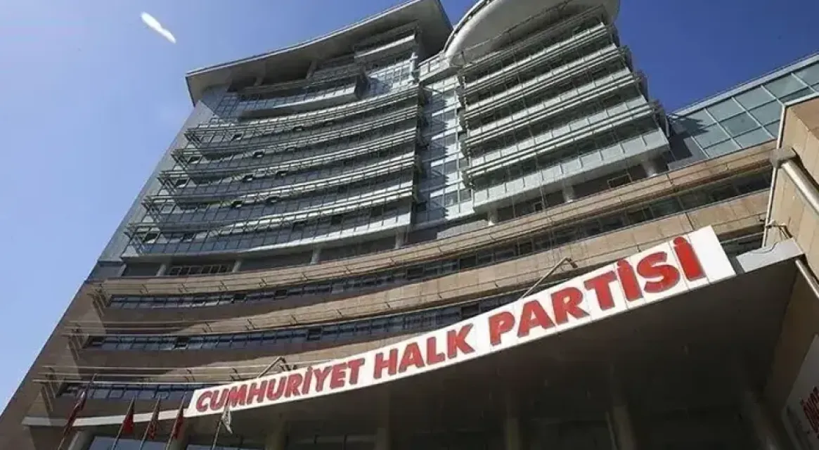 CHP’de Kritik Görevlendirmeler: Mehmet Ali Yüksel İstanbul İl Başkanlığına Atandı, Gürsel Tekin Türkiye Koordinatörü Oldu!