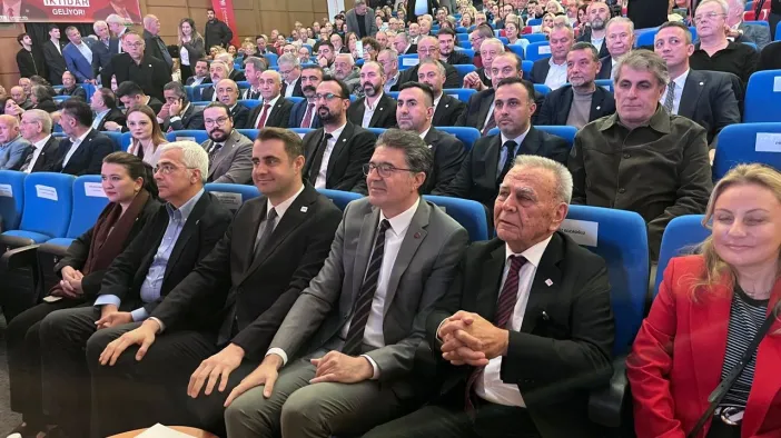 YENİ Parti İzmir İl Başkanlığında Ön Seçim Heyecanı Başladı: Gözler Çağatay Güç ile Aziz Kocaoğlu Yarışında!