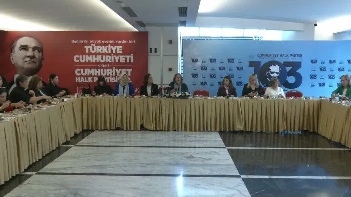 CHP Kadın Kolları Muhtarlar Haftası'nda Kadın Muhtarları Ağırladı: "Siz Demokrasinin İlk Kurucularısınız"