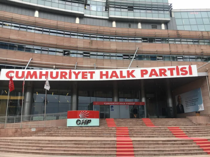 CHP'den YENİ Partili 91 Milletvekiline Noter İhtarı: 57 Bin TL'nin İadesi İstendi