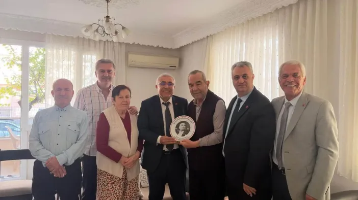 CHP’li Yüksel Demirsoy’dan Partinin Çınarına Vefa Ziyareti: "Altı Ok’un İzinde Mücadelemizi Sürdüreceğiz"