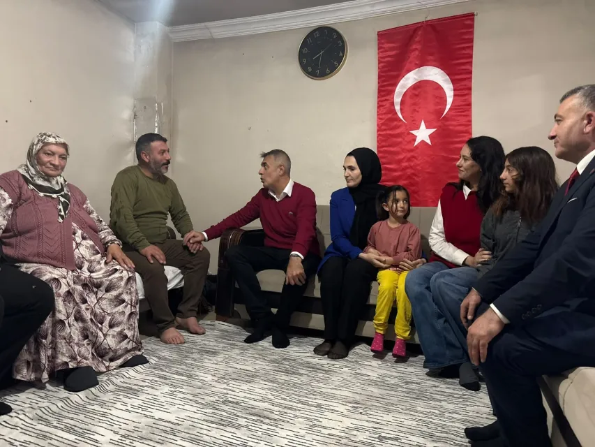 CHP’li Mehmet Ali Yüksel’den “Cumhuriyet Kimsesizlerin Kimsesidir” Sözünü Sahiplenen Ziyaret